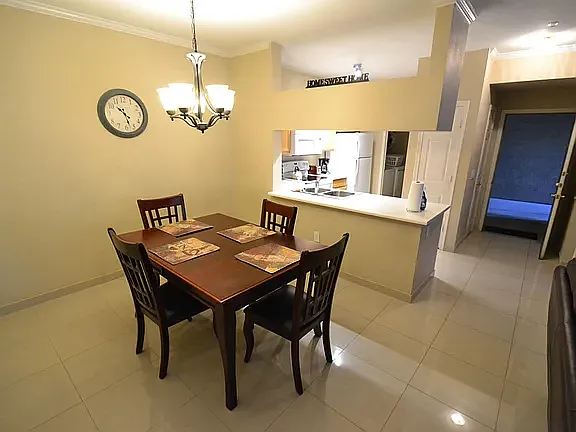 2 bed, 1021 sqft, $1,800 — Photo 2