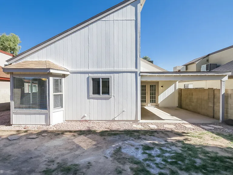 190 S Los Feliz Dr — Photo 15