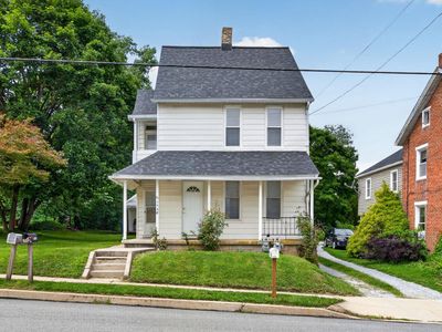 154 S Main St, Seven Valleys, PA, 17360