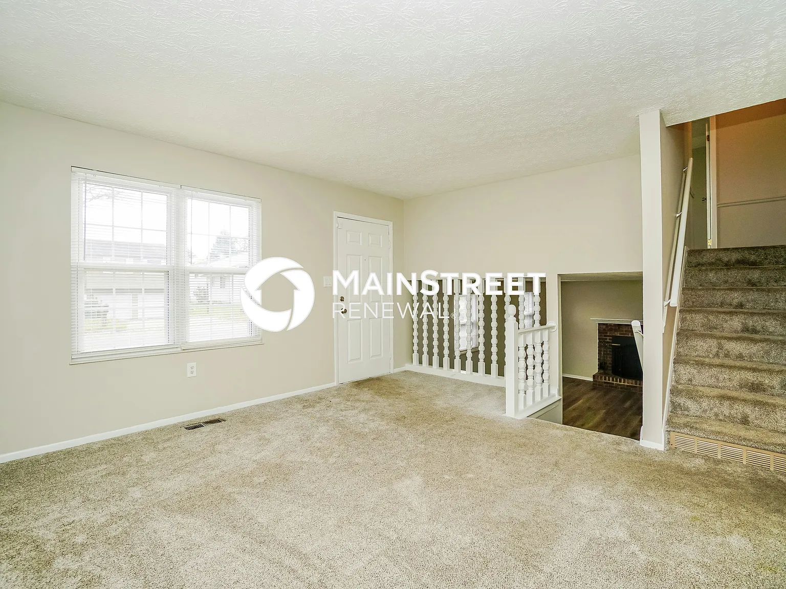 2871 Yankee Doodle Dr — Photo 3
