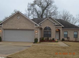 75 Woodridge Dr, Little Rock, AR 72204