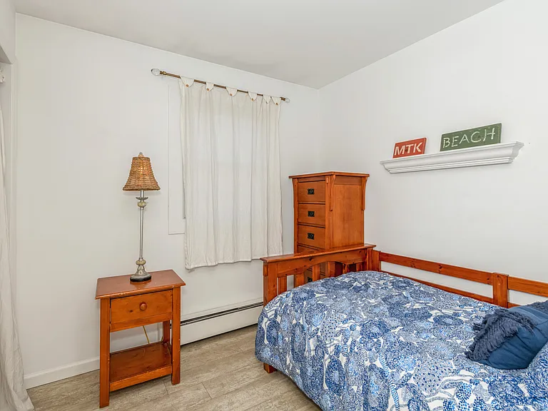 33 Hoppin Ave — Photo 16