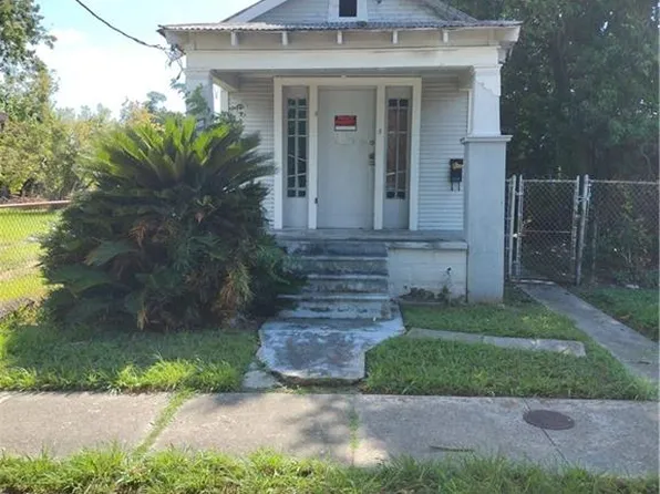 3058 Carver St, New Orleans, LA 70131