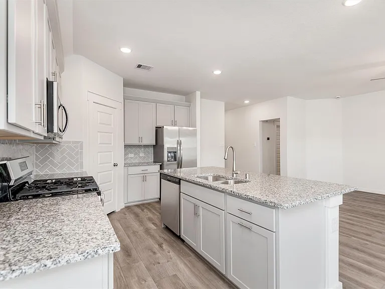 3111 W Frontier Ln — Photo 12
