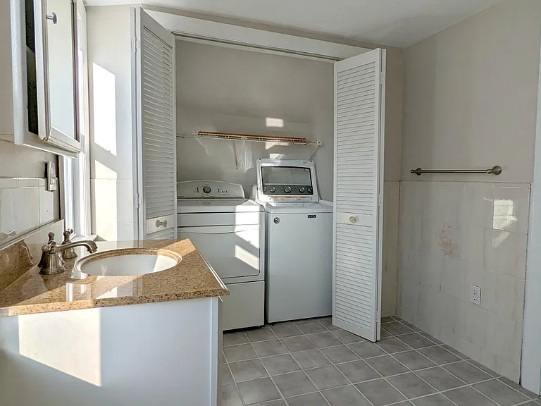 101 Electric Ave #2 — Photo 24