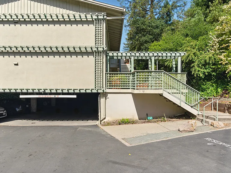 67 Brookwood Rd #10 — Photo 4