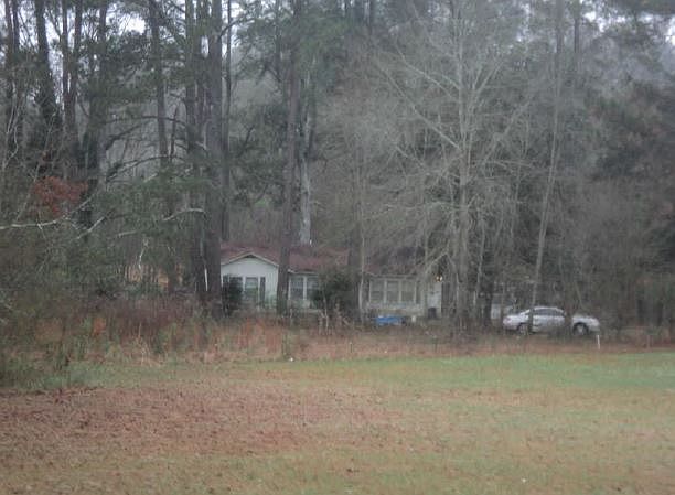 2nd image of 3865 Forest Hill Rd