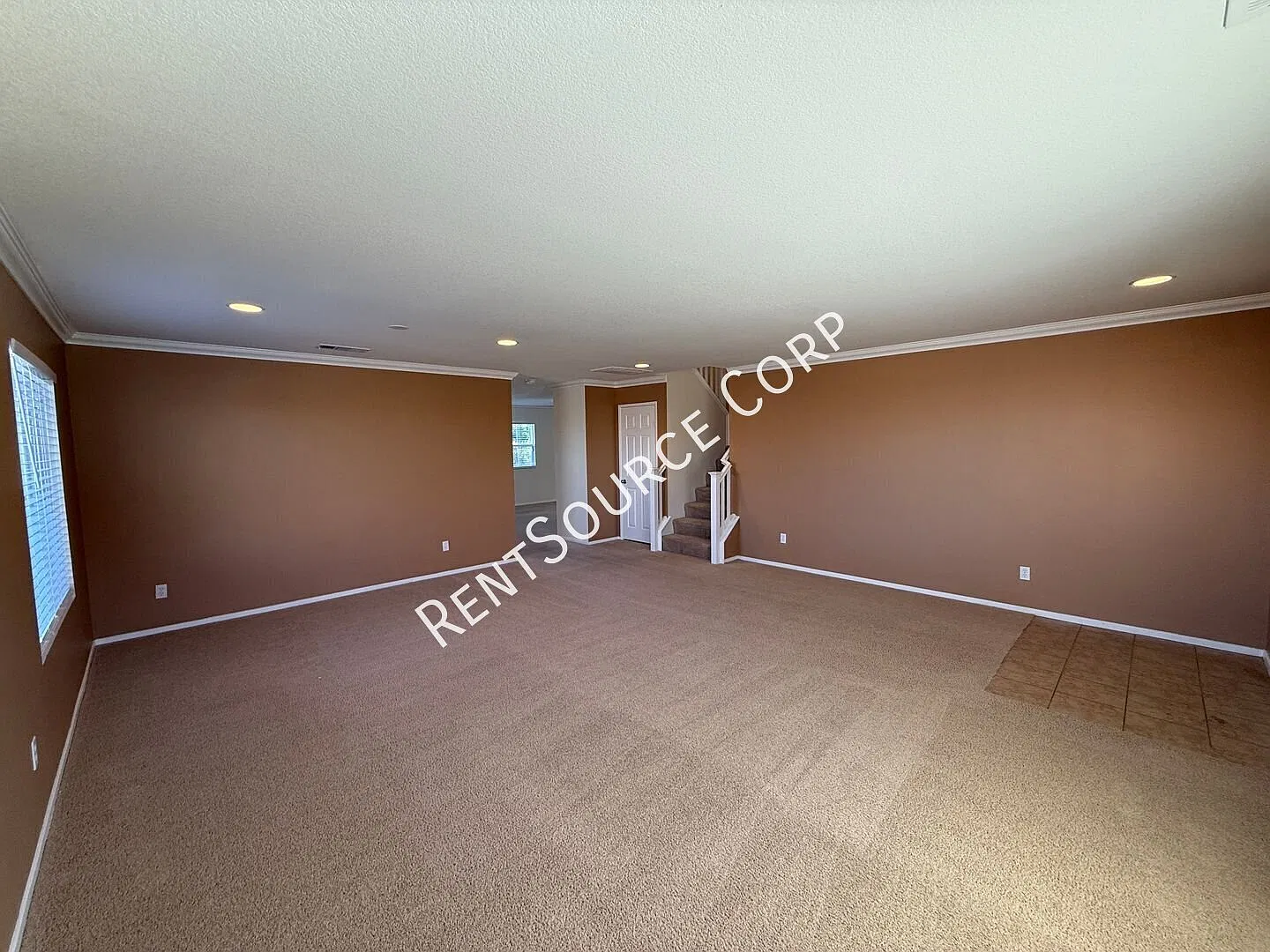 3 Bedrooms/2.5 Bathrooms Two Story Home for Rent in West Palmdale in Antelope Valley — Photo 4