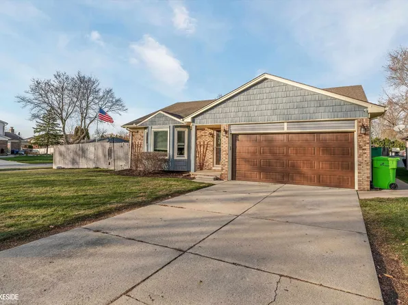 15867 Van Meter Dr, Macomb, MI 48044