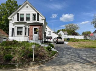 7 Front St, Mexico, ME 04257