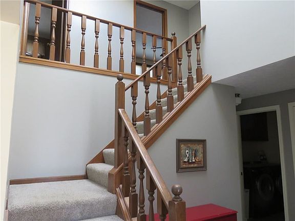 4th image of 56 Highview Cir