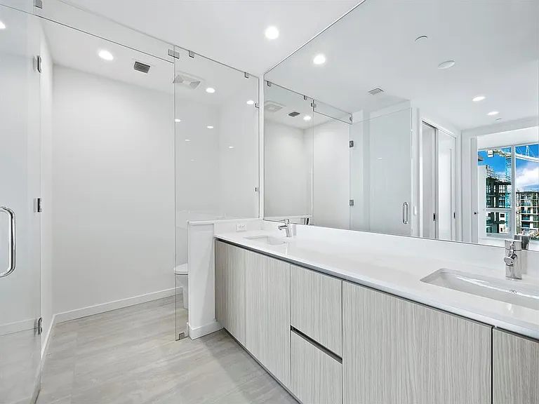 301 Quay Cmns #1003 — Photo 33
