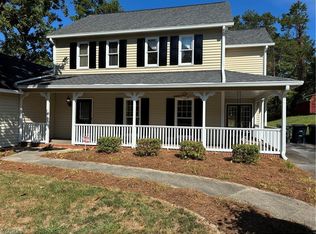 930 Foxhall Dr, Winston Salem, NC 27106