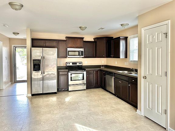 Kitchen w/ Dishwasher & Pantry