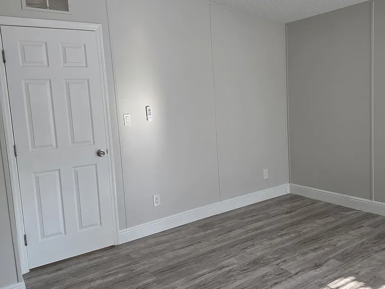 26652 Glenhaven Rd — Photo 16