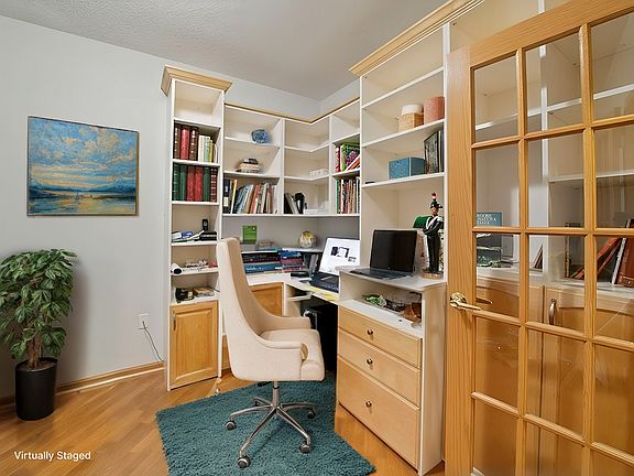 5th image of 2231 Penn Pl APT 314