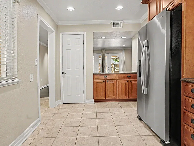 16506 Diana Ln — Photo 7