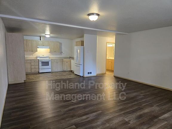 5th image of 1063 NE B St