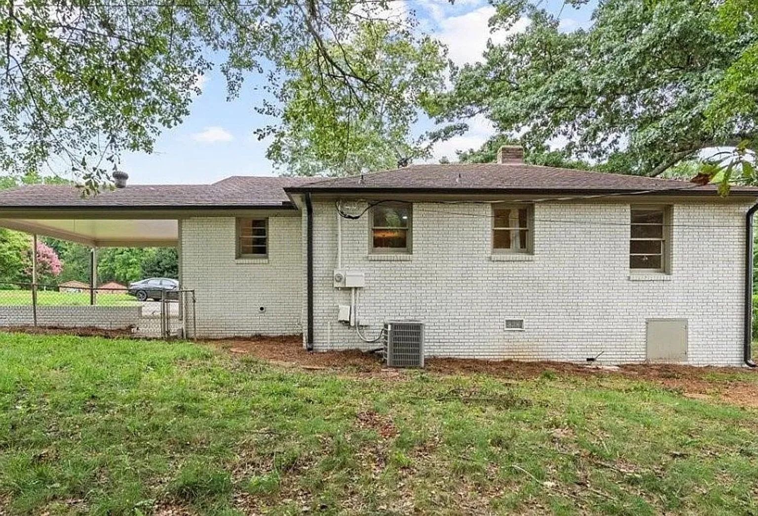 Beautifully Renovated Home with Designer Finishes & Fenced Backyard — Photo 2