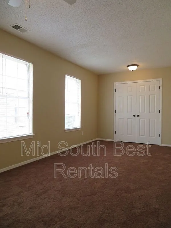 5176 Walton Lake — Photo 3