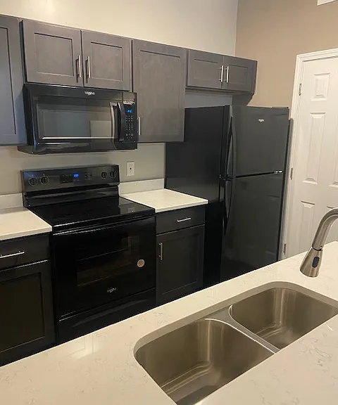 Summit Place Apartments — Photo 27