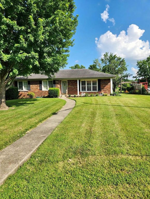 101 Suzanne St - Property Image