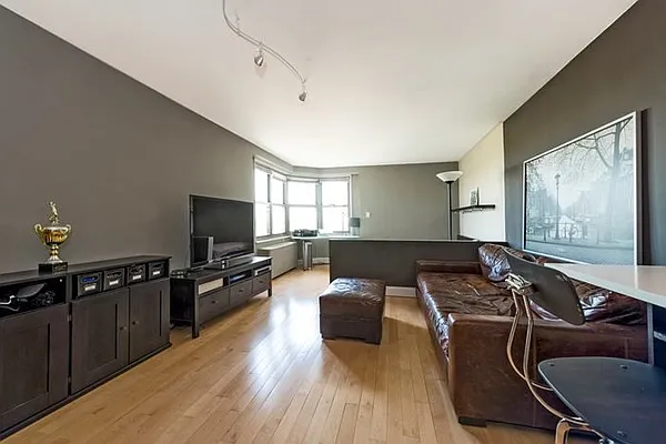 Sold by SBNY RE | media 17