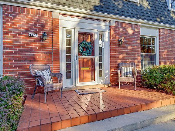 3rd image of 4436 N Frederick AVENUE #4438