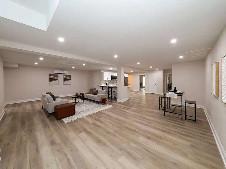 208 Fairfax Way — Photo 13