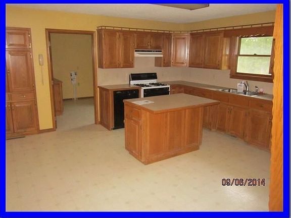 3rd image of 553 S Dade #215
