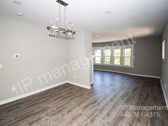 4th image of 3424 Beechwood Ave #B