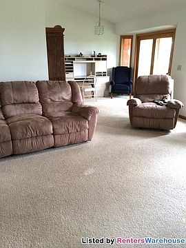 5th image of 9240 Victoria Ct N