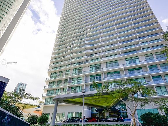 2nd image of 501 NE 31st St Unit 1504