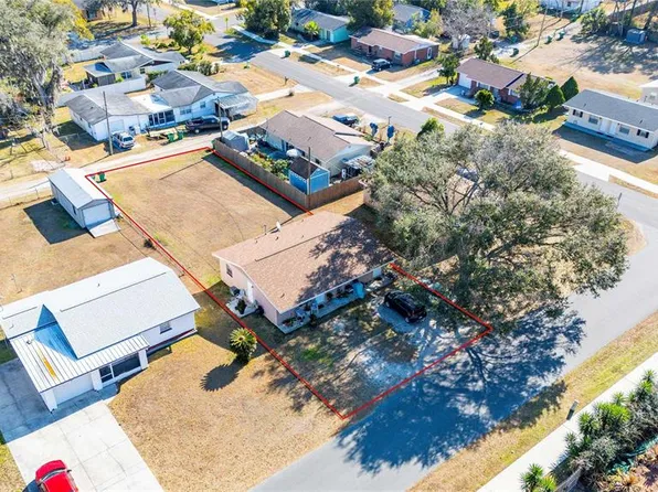 5910 10th St, Zephyrhills, FL 33542