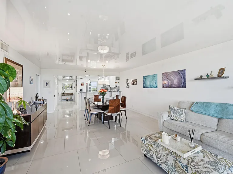 4015 W Palm Aire Dr #1001 — Photo 13