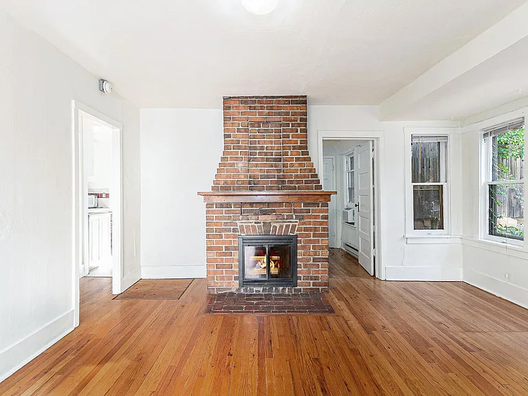 Available Now! The Cottage Secluded Oasis On University Hill — Photo 6
