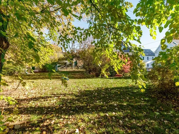 35 Richardson St, Somerville, MA 02145