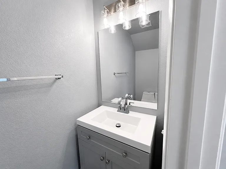 7224 Forefather St — Photo 16