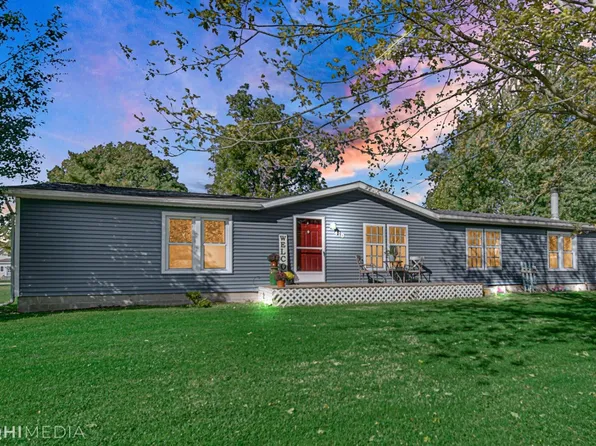 410 S Indiana St, Wanatah, IN 46390