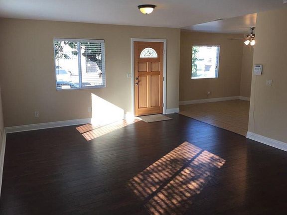 3rd image of 3126 W 71st St