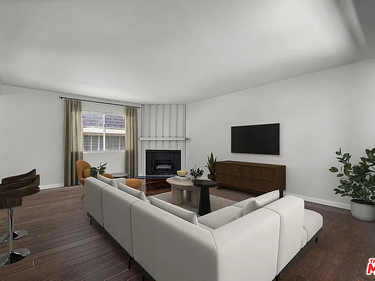 1342 Harvard St #204 — Photo 3