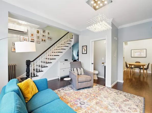 106 Griffith Street image 2 of 40