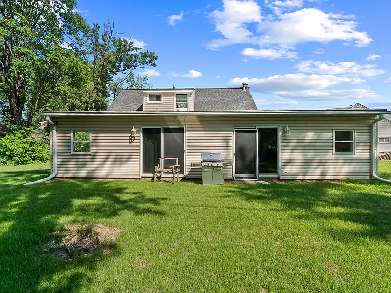 10 N Meadow Dr — Photo 27