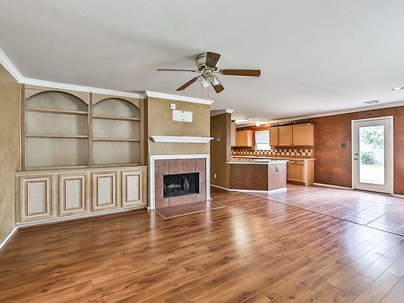 4th image of 18126 Valebluff Ln