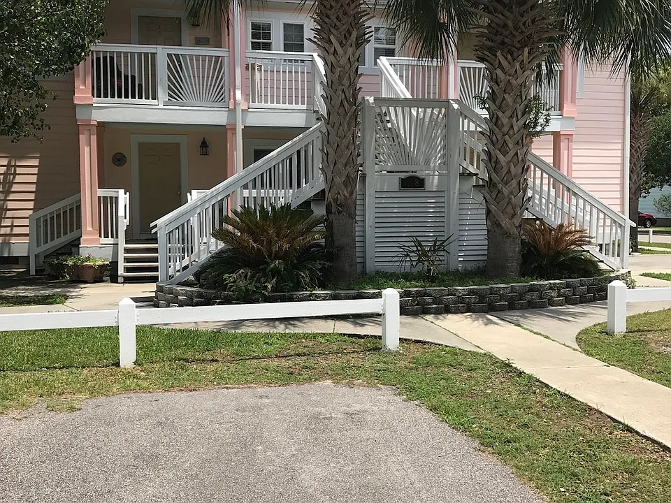 Calhoun Dr