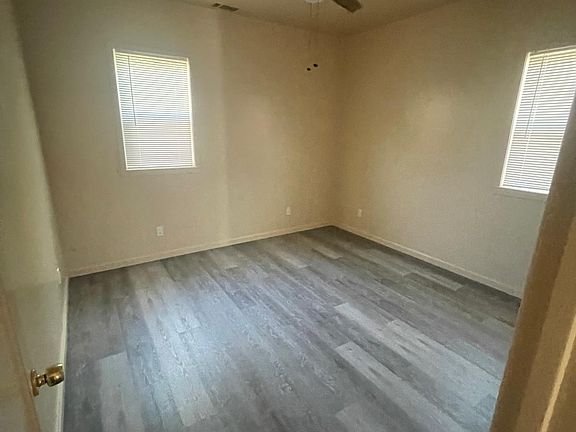 5th image of 226 Kelley St