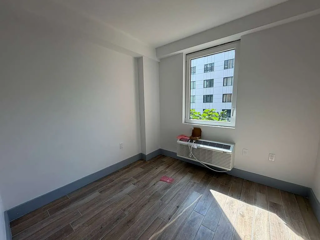 1 bed, 700 sqft, $2,762 — Photo 3