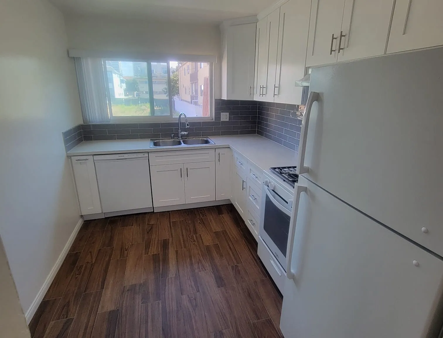 Federal Apartments — Photo 2