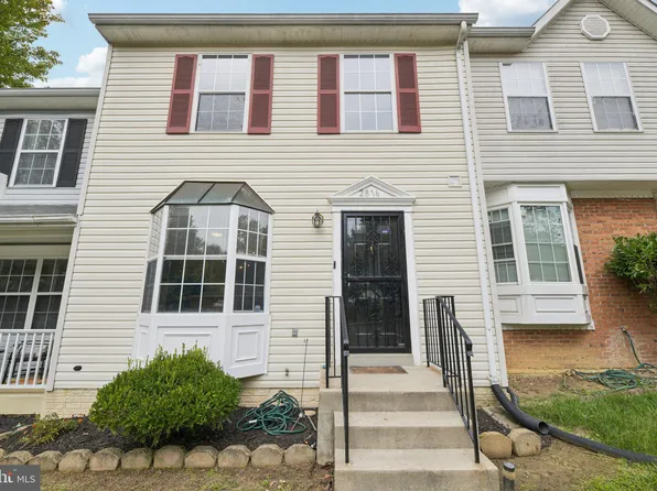 2816 Lindesfarn Ter, Fort Washington, MD 20744