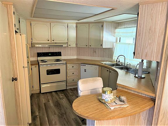 5th image of 2203 Miramont Cir